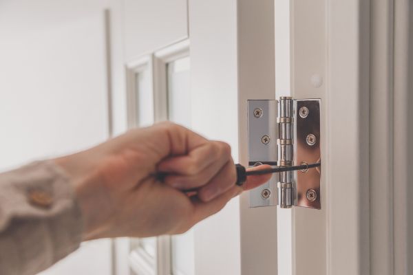 Hinge Repair in Sandpoint
