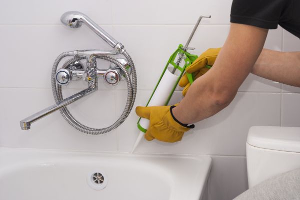Bathtub Caulking in Sandpoint