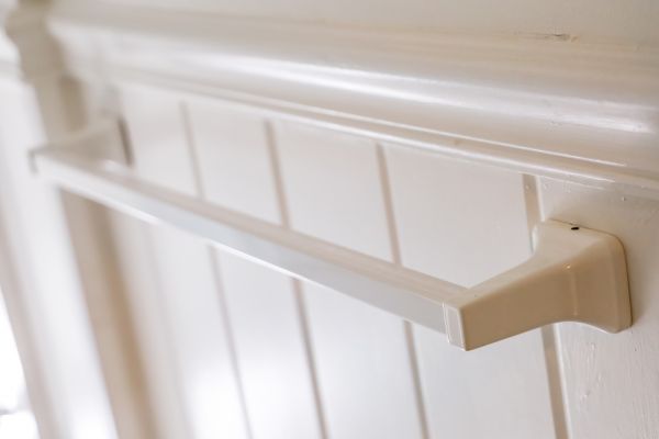 Towel Bar Installation in Sandpoint